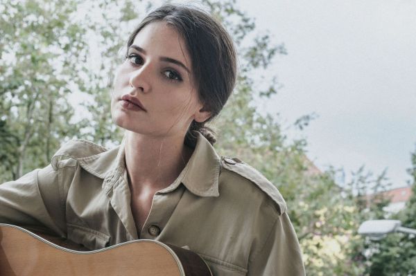 Violetta-Zironi-by-Puria-Safary03_preview